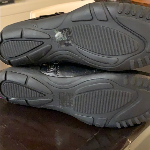 New - tall boots - Picture 4 of 9